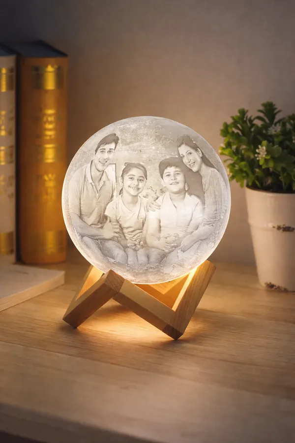 Multicolor_3D_Printed_Photo_For_Night_Light,_Romantic_Gifts