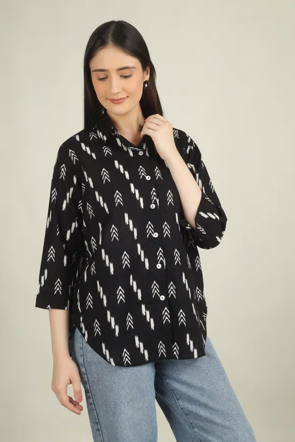 Black_Cotton_Relaxed_Fit_Arrow_Print_Shirt_For_Women