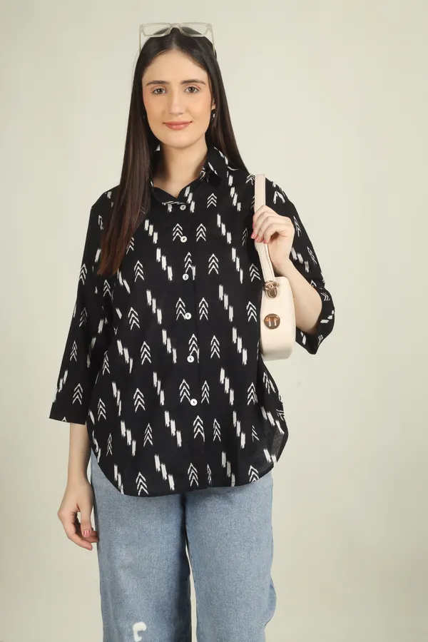 Black_Cotton_Relaxed_Fit_Arrow_Print_Shirt_For_Women