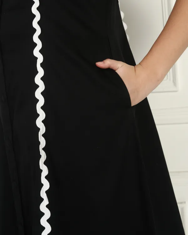 Women_Black_Dress