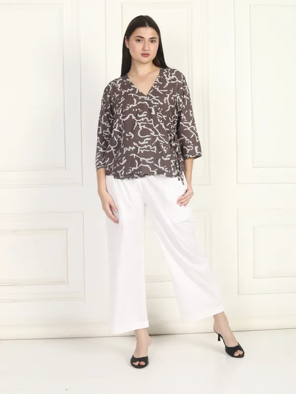 Women_Choco_Wrap_Top