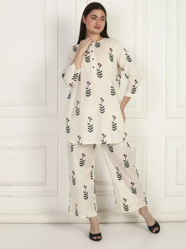 Women_Ivory_Co-Ord_Set