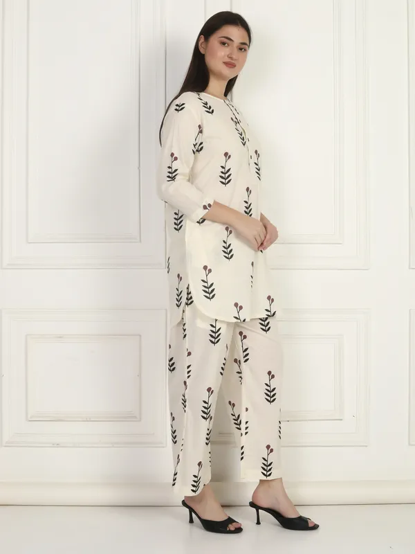 Women_Ivory_Co-Ord_Set