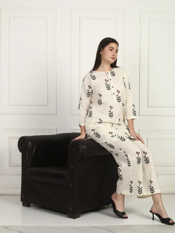 Women_Ivory_Co-Ord_Set