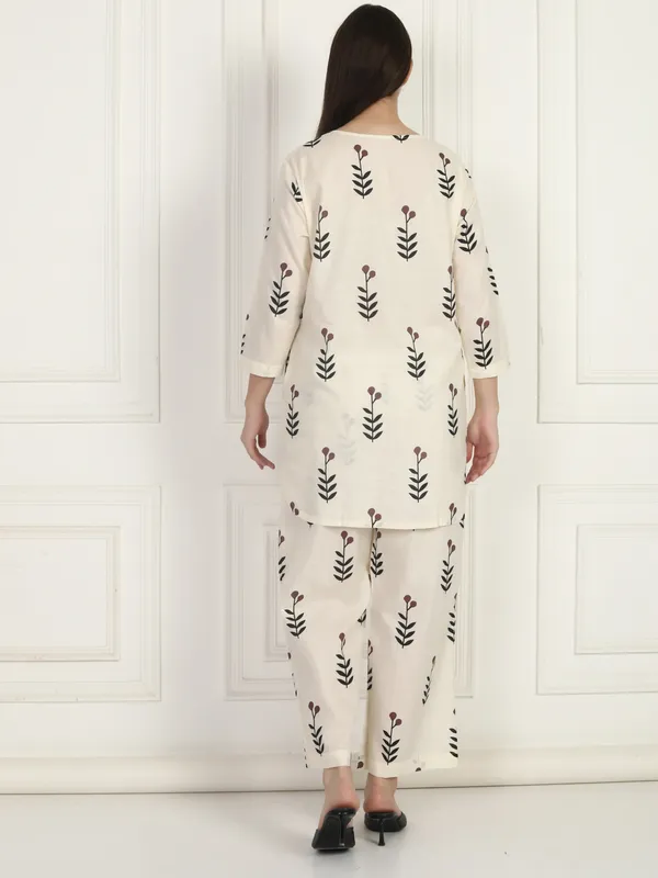 Women_Ivory_Co-Ord_Set