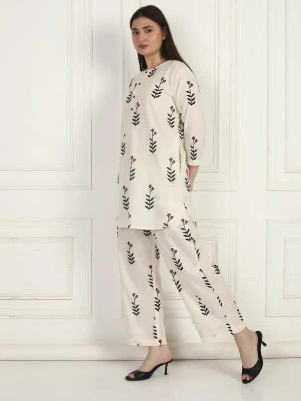 Women_Ivory_Co-Ord_Set