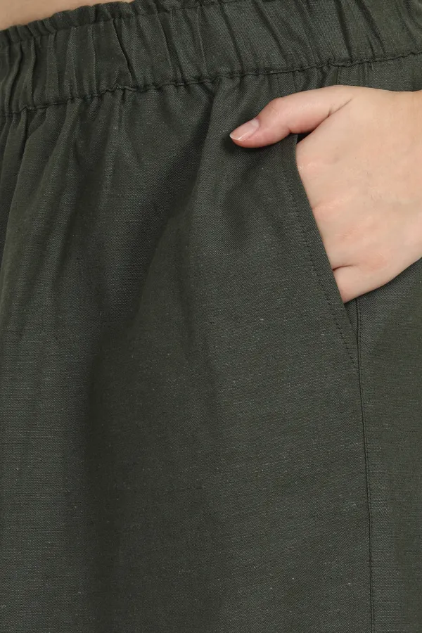 Women_Olive_Short