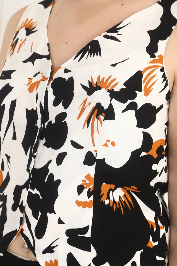 Women_White_WaistCoat
