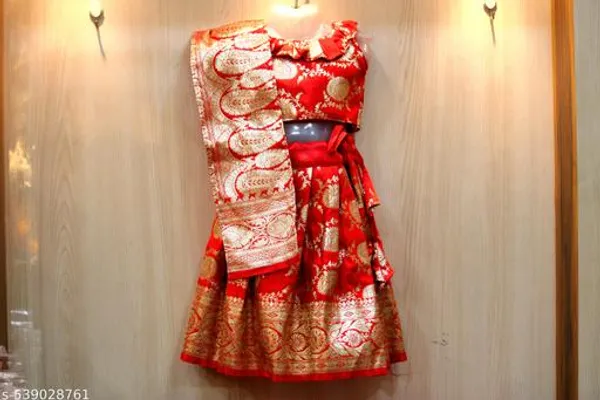Multicolur_Silk_Premium_And_Elegant_Saree_For_Girls