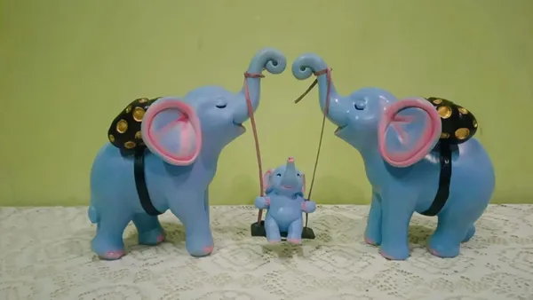 Skyblue_Elephant_Family_Resin_Figurine_Set