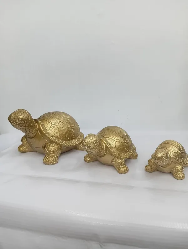 White_Turtle_Figurine_Set