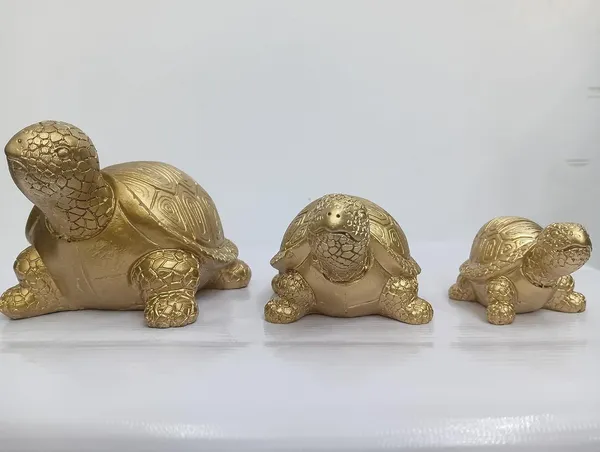 White_Turtle_Figurine_Set