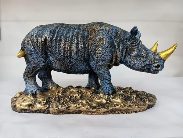 Rustic_Golden_Blue_Rhino_Polyresin_Showpiece