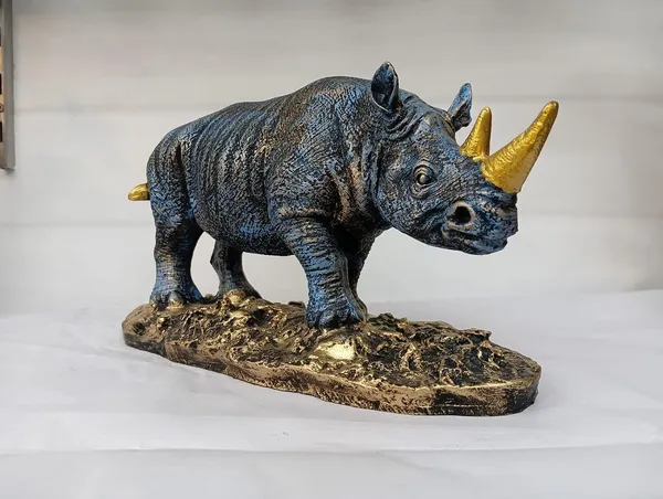 Rustic_Golden_Blue_Rhino_Polyresin_Showpiece