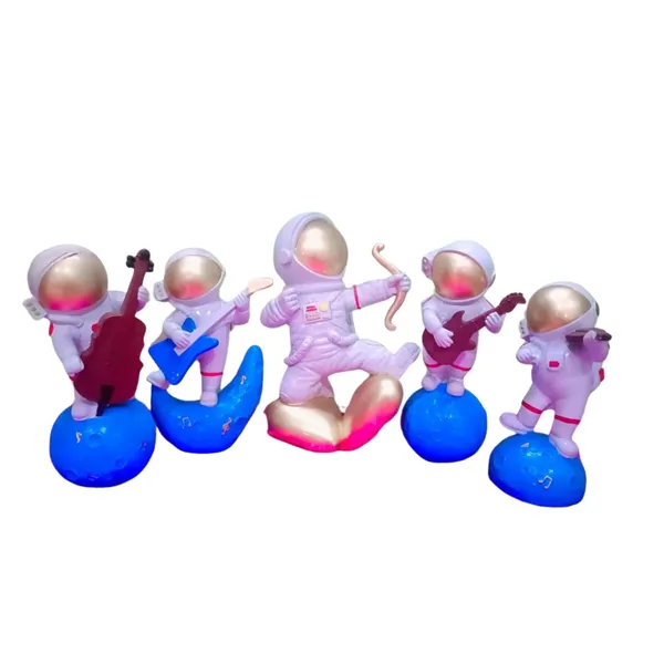 Multicolor_Astronaut_Musician_Figurines