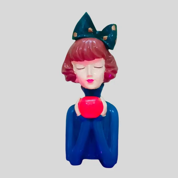 Multicolor_Girl_Figurine_With_Apple