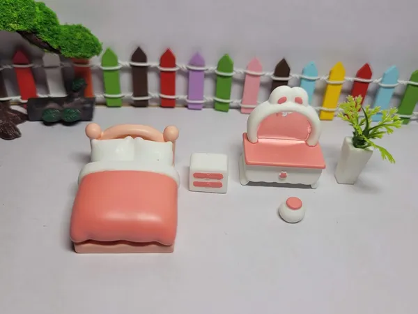 White_Miniature_Dollhouse_Bedroom_Furniture_Set