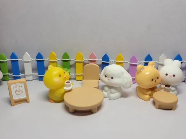 White_Animal_Figures_Cafe_Play_Set