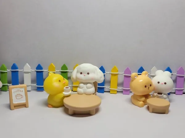 White_Animal_Figures_Cafe_Play_Set