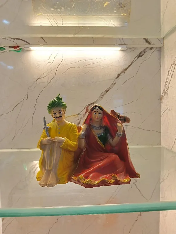 Multicolor_Rajasthani_Couple_With_Camel_Figurine_Showpiece