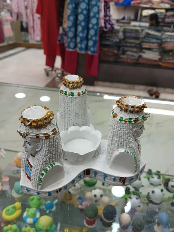Multicolor_Egyptian_Queen_Candle_Holder_Set_Resin_Statue