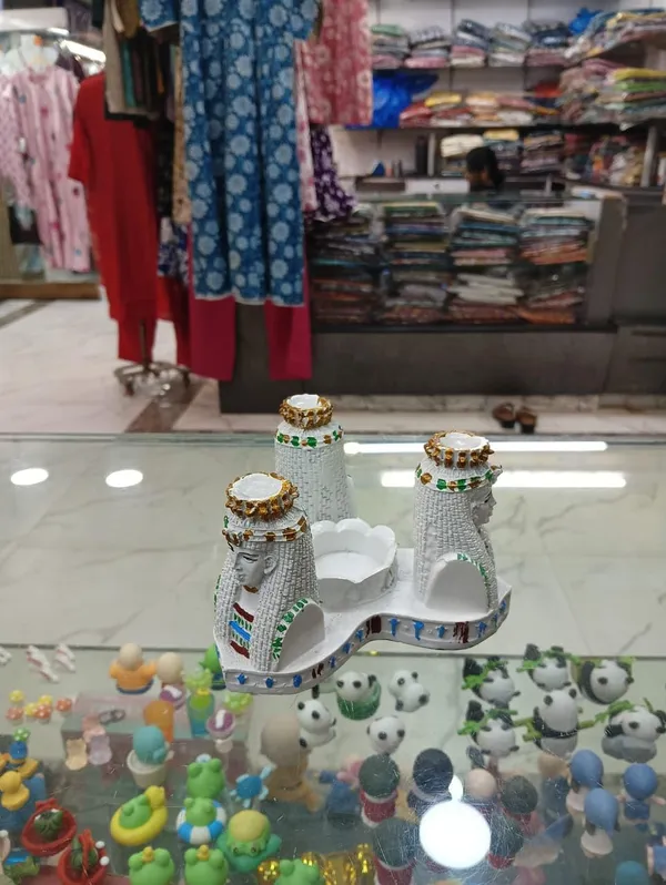 Multicolor_Egyptian_Queen_Candle_Holder_Set_Resin_Statue