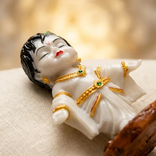 White_Krishna_Resin_Miniature