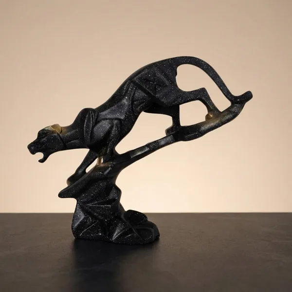 Black_Panther_Resin_Showpiece