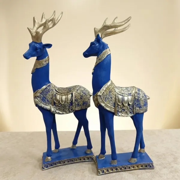 Multicolor_Resin_Reindeer_Figurine