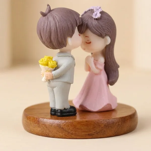 Multicolor_Kissing_Couple_On_Bench_Resin_Showpiece