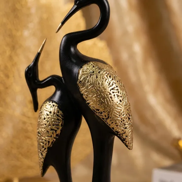 White_Crane_Bird_Statue