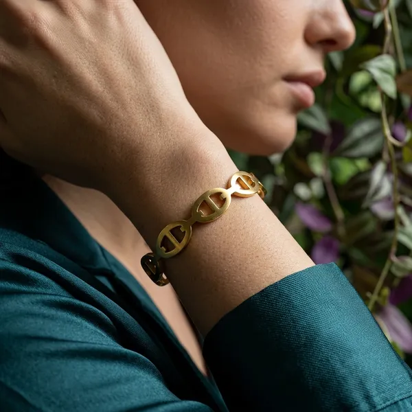 Geometric_Gold_Link_Bracelet