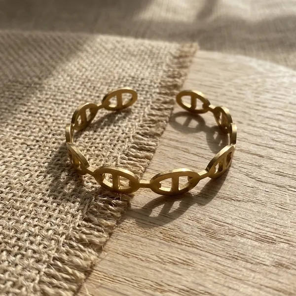 Geometric_Gold_Link_Bracelet