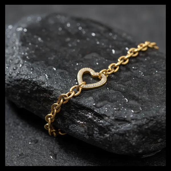 Sparkling_Crystal_Heart_Chunky_Link_Bracelet