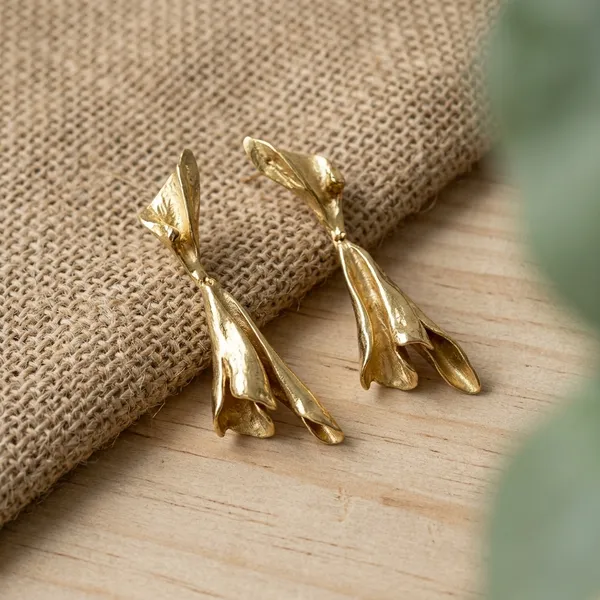 Modern_Sculptural_Gold-Tone_Drop_Earrings