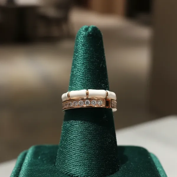 Luxe_Stacked_Enamel_Ring