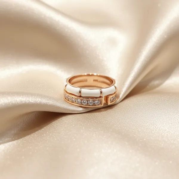 Luxe_Stacked_Enamel_Ring