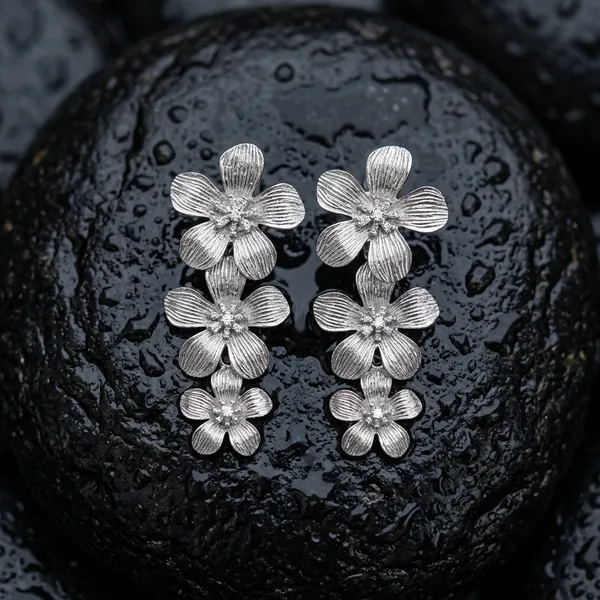 Shimmering_Triple_Blossom_Earrings