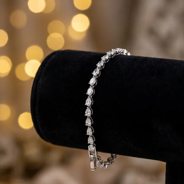 Sparkling_Silver-Tone_Cubic_Zirconia_Tennis_Bracelet