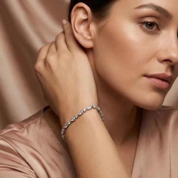 Sparkling_Silver-Tone_Cubic_Zirconia_Tennis_Bracelet