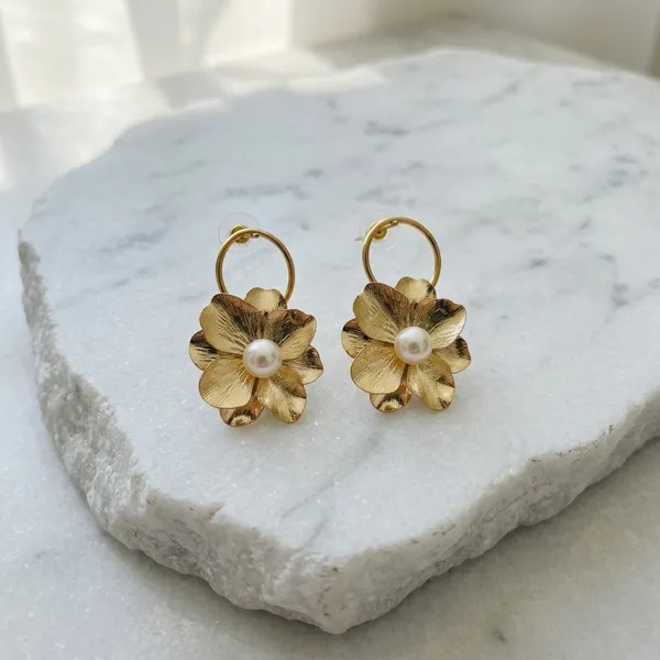 Golden_Bloom_Pearl_Drop_Hoop_Earrings