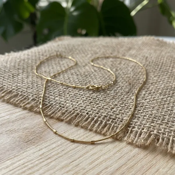 Elegant_Gold-Tone_Bar_Link_Chain