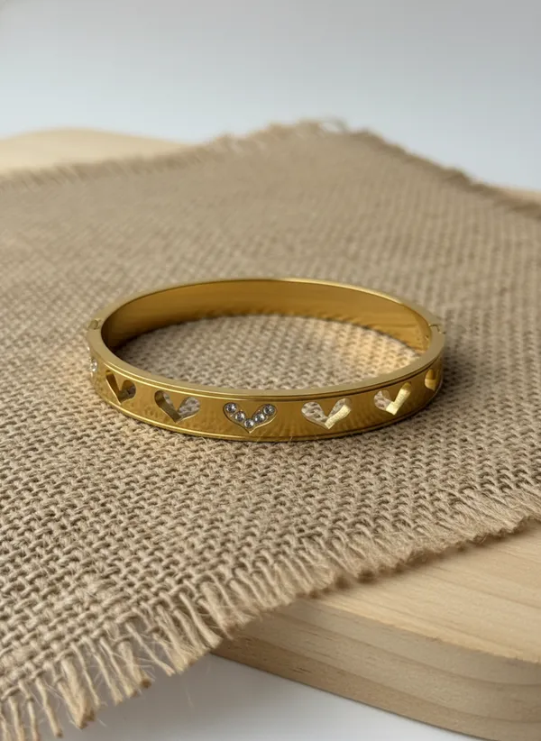 Sparkling_Heart_Gold_Bracelet