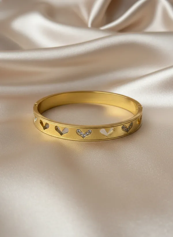 Sparkling_Heart_Gold_Bracelet