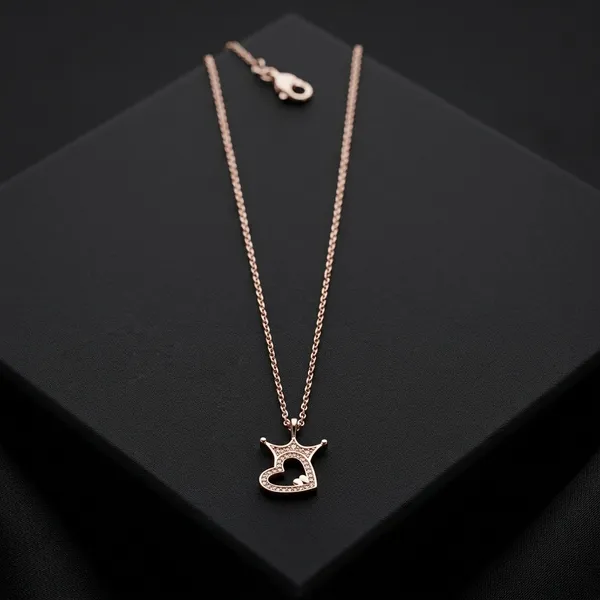 Elegant_Rose_Gold_Crowned_Heart_Chain