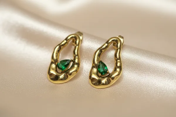 Emerald_Green_Organic_Wavy_Gold_Earrings_-_Anti-Tarnish_Modern_Jewelry