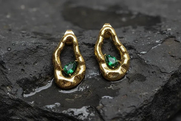 Emerald_Green_Organic_Wavy_Gold_Earrings_-_Anti-Tarnish_Modern_Jewelry