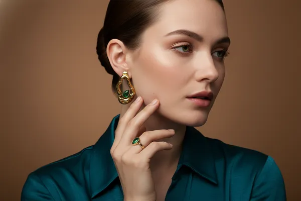 Emerald_Green_Organic_Wavy_Gold_Earrings_-_Anti-Tarnish_Modern_Jewelry