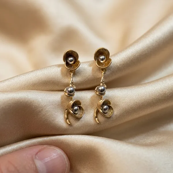Golden_Blossom_Drop_Earrings