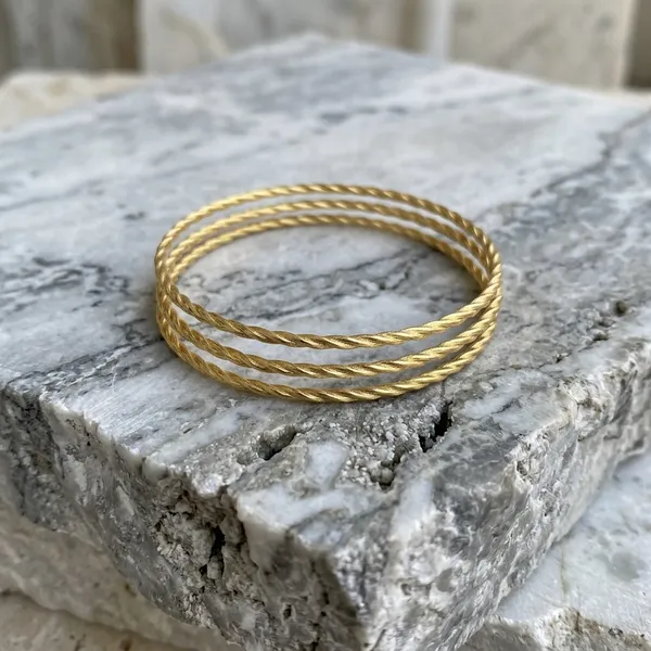 Elegant_Twisted_Bangle_Bracelet